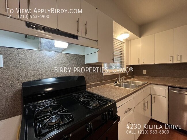 Foto del edificio - "Charming 4 Bedroom Home in San Antonio wi...