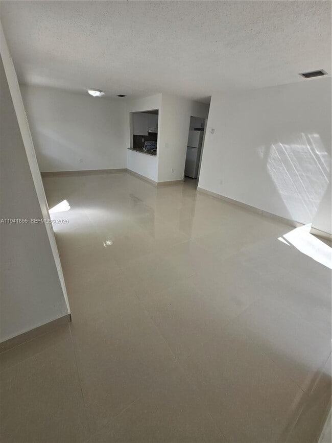 Foto del edificio - 14827 SW 80th St