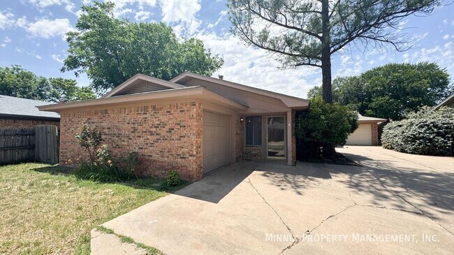 Foto del edificio - 4427 75th Dr