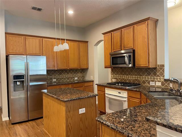 Building Photo - 863 Mullrany Dr