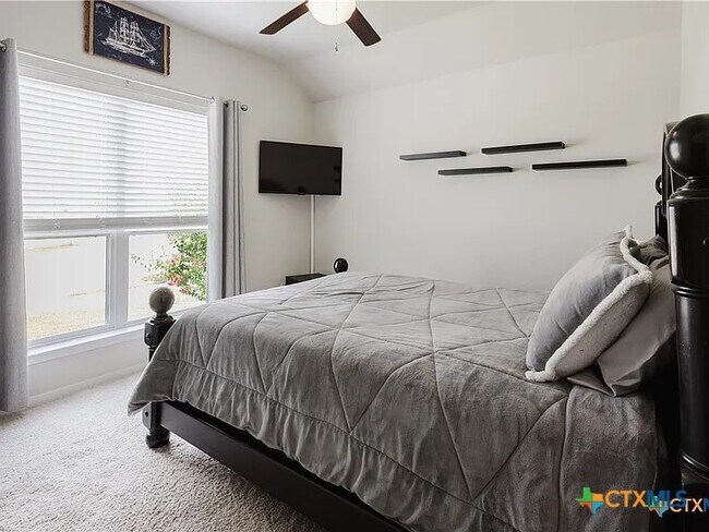 Foto del edificio - 228 Sage Meadows Dr