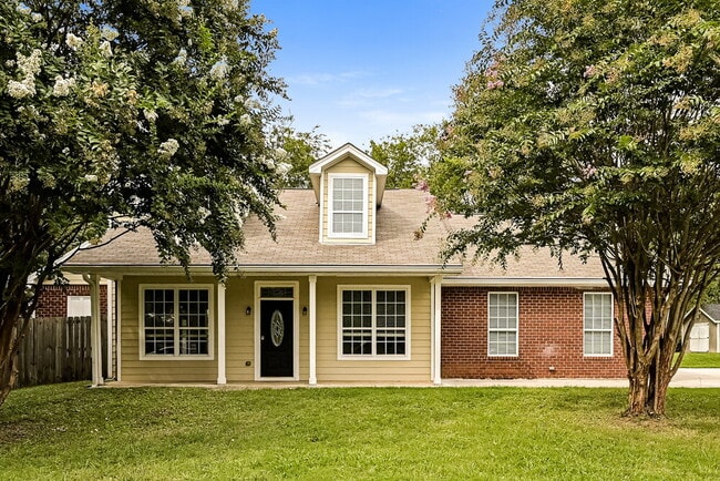 Building Photo - 1102 Burlington Ct