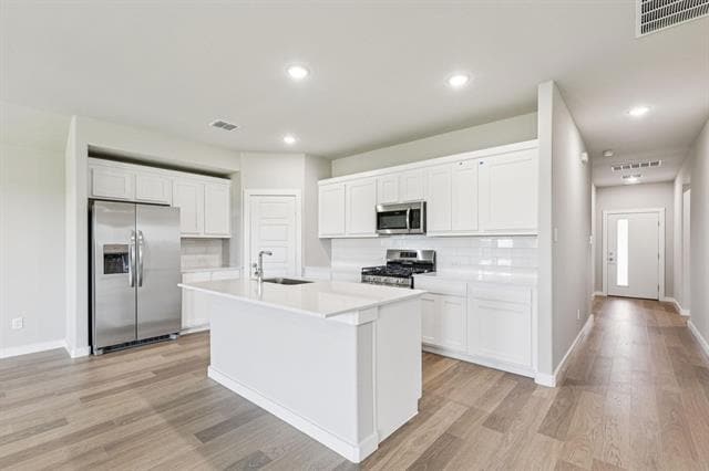 Foto del edificio - 729 Poppy Ln
