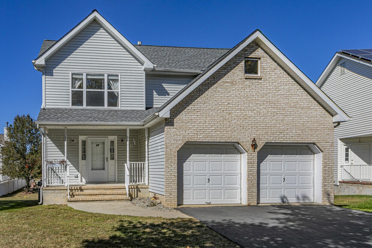 Primary Photo - 27 Richards Rd