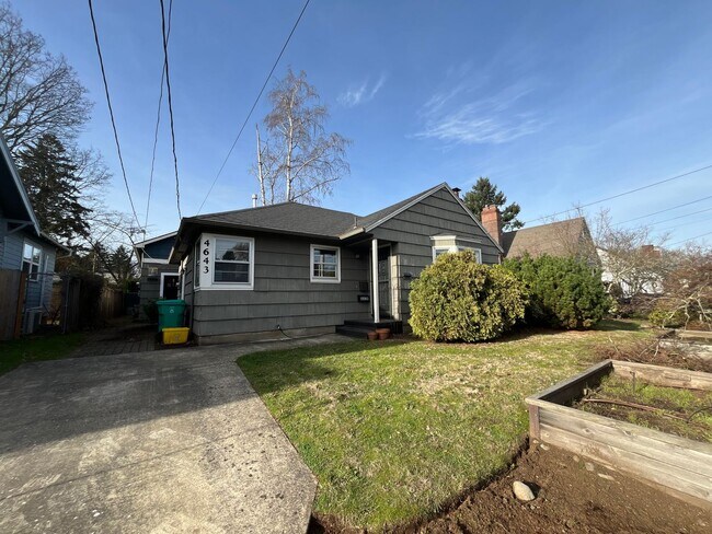 Foto del edificio - 4643 NE 38th Ave