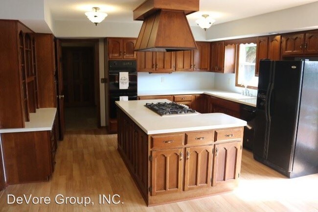 Building Photo - 4 br, 3 bath House - 1371 Westwood Dr