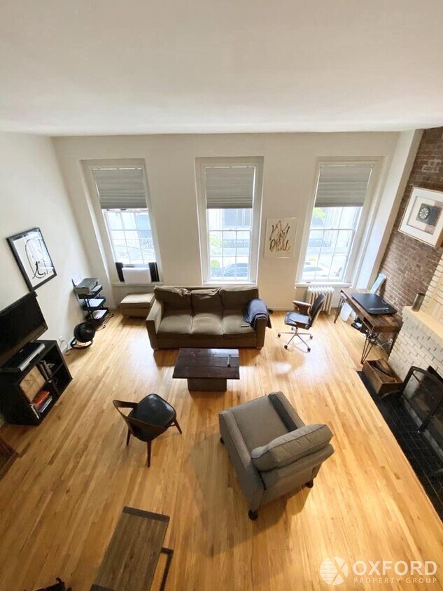 Primary Photo - 22 West 83rd Street