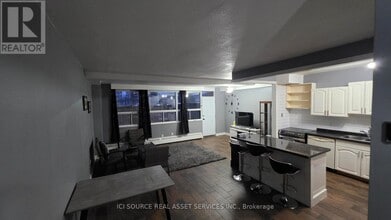 Building Photo - 15 Nicklaus Dr