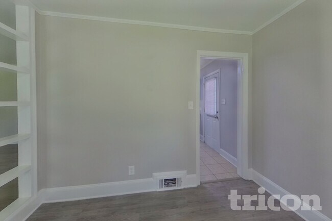 Foto del edificio - 5530 Wedgewood Dr