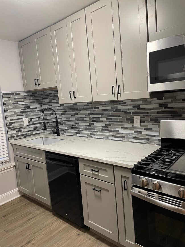 Building Photo - 65 County Rd