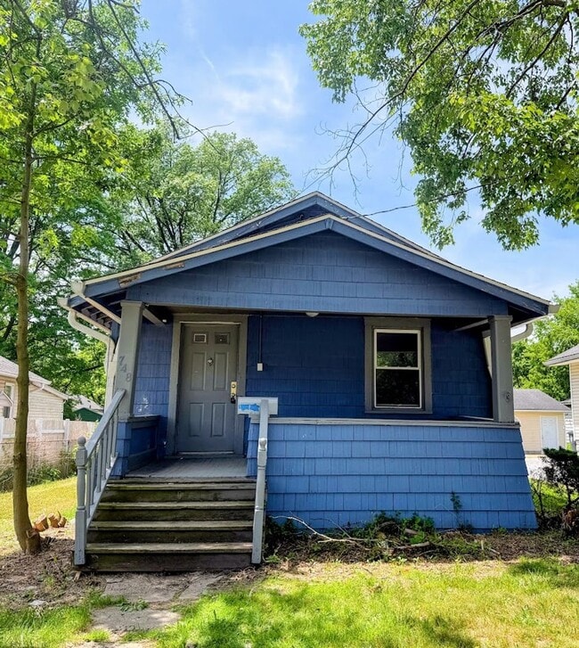 Building Photo - 748 Hudson Ave