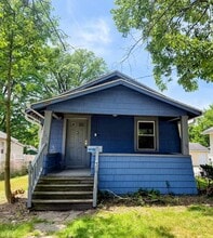 Building Photo - 748 Hudson Ave