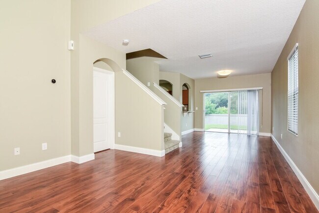 Foto del edificio - 8057 Canterbury Lake Blvd