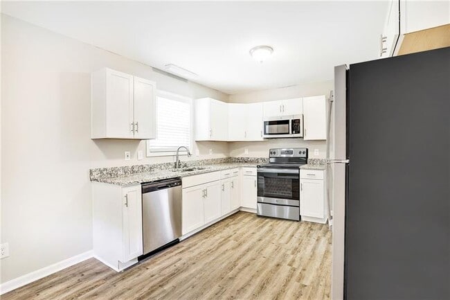 Building Photo - 3156 Sasanqua Ln SW