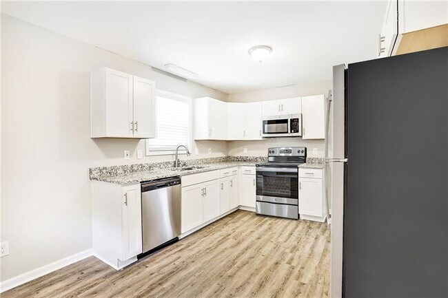 Foto del edificio - 3156 Sasanqua Ln SW