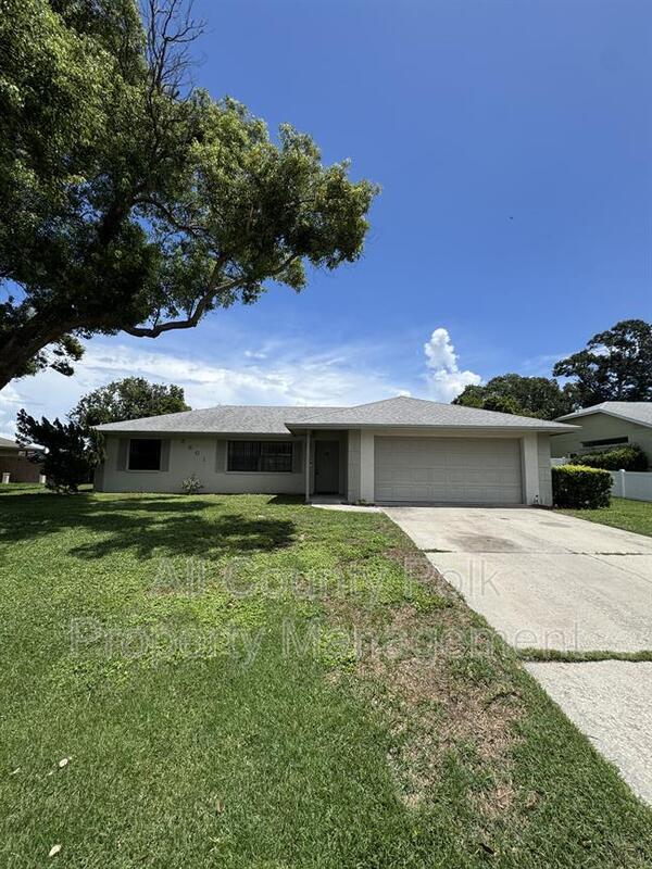 Building Photo - 8601 Sunnydale Ln