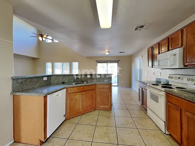 Foto del edificio - 11221 N 161st Ln