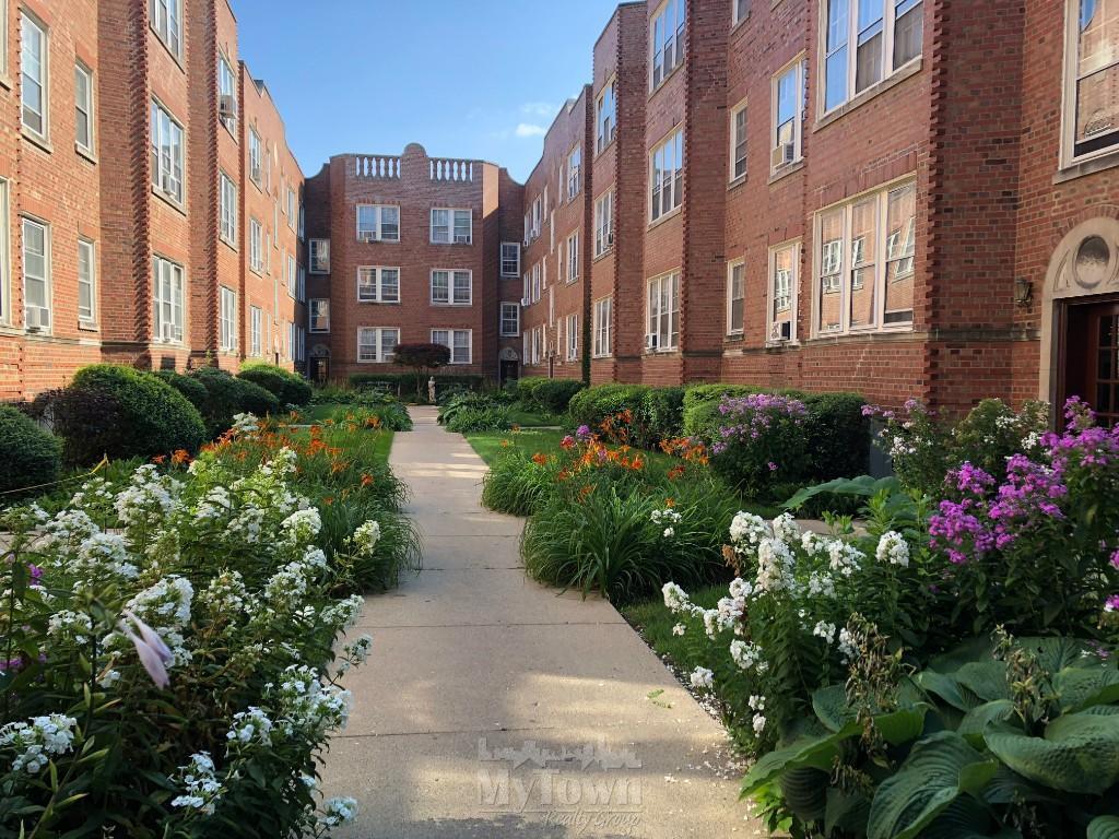 2523 W Winnemac Ave Unit 1, Chicago, IL 60625 Apartments in Chicago