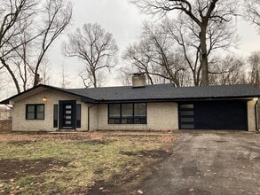 Building Photo - 17120 Cherokee Dr