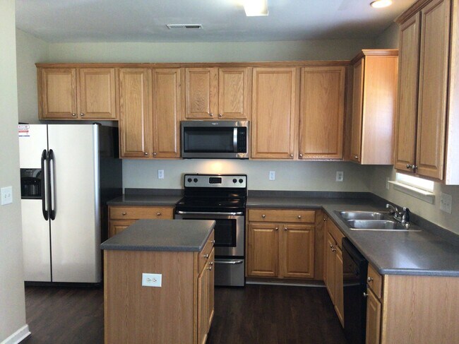 Building Photo - 5711 Falkirk Lane