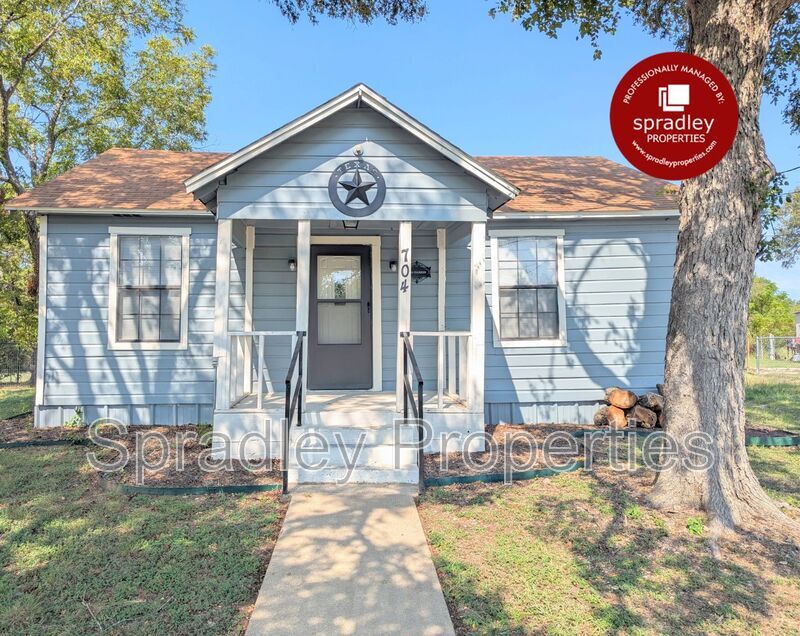 Foto principal - 704 Harris St