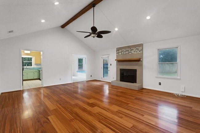 Building Photo - Charming 3BR Ranch in Huntersville- Huge Y...