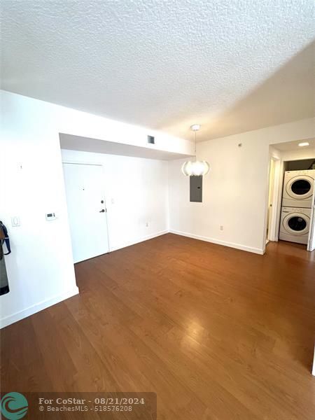 Foto del edificio - 601 NE 23rd St