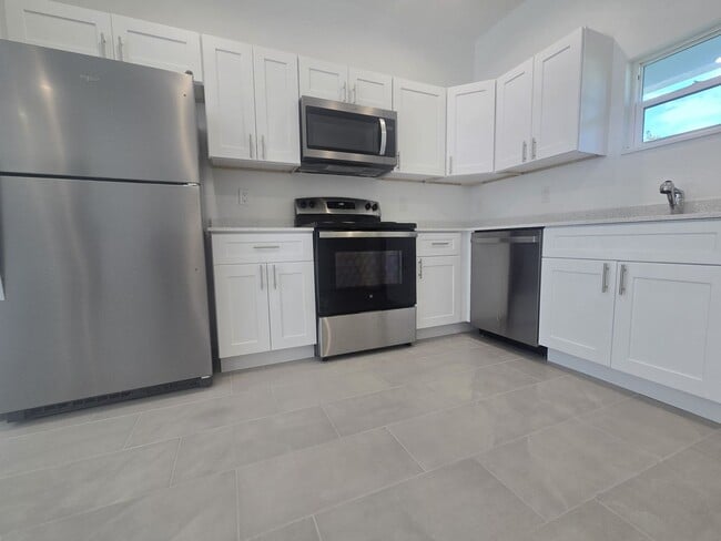 Building Photo - JUST BUILT! 2 Bed / 2 Bath Home in Lehigh Acres