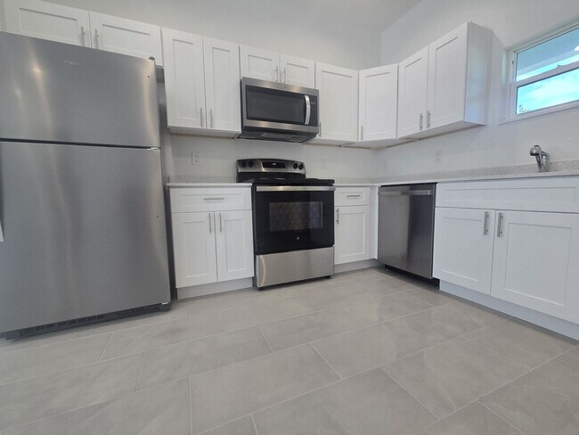 Foto del edificio - JUST BUILT! 2 Bed / 2 Bath Home in Lehigh Acres