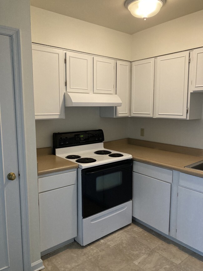 Foto del edificio - 667 Robinwood Dr