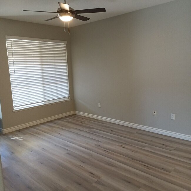 Foto del edificio - Las Vegas Blvd. 1239