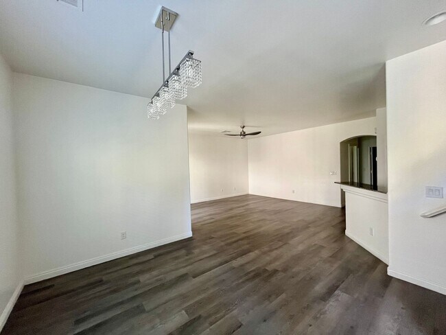 Building Photo - 9493 Alma Ridge Ave