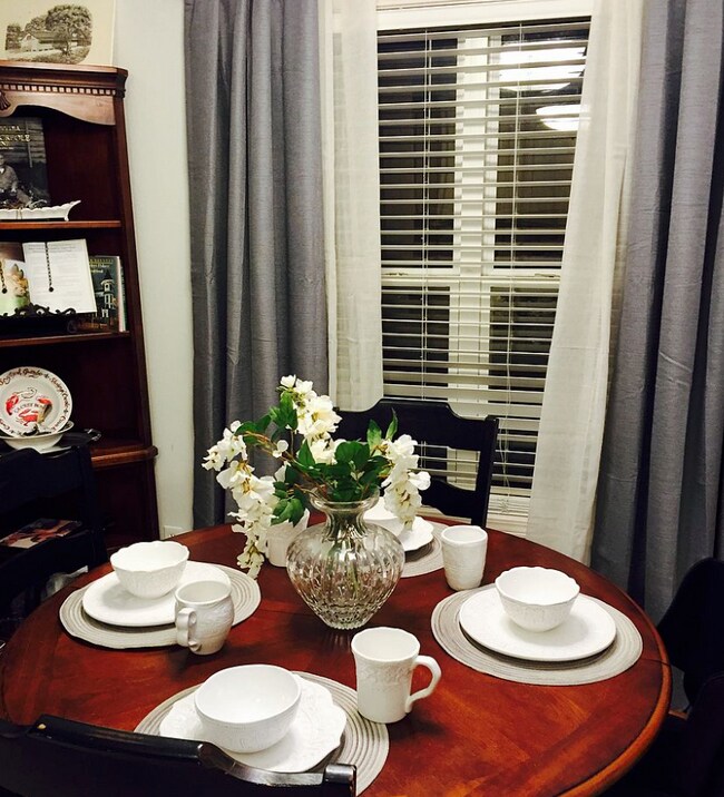 Foto del edificio - 2302 Desiree St