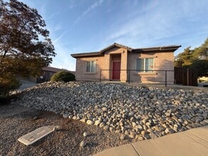 Building Photo - 6712 Edgeview Dr