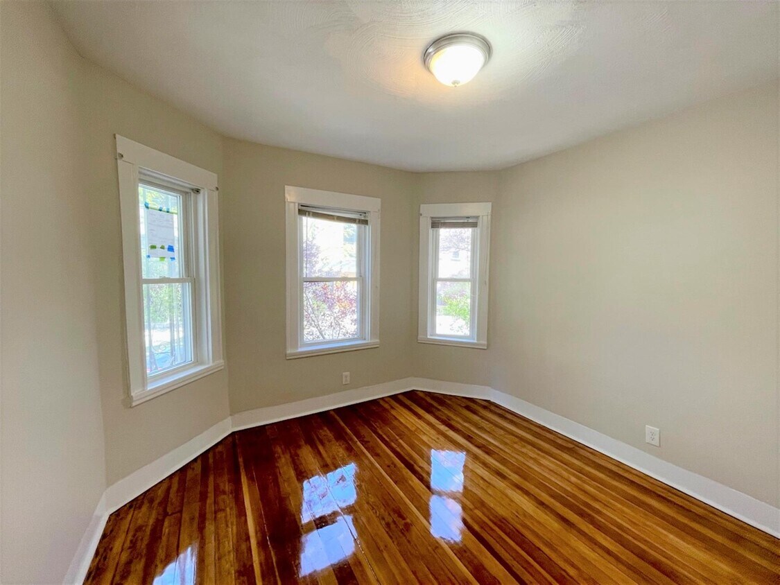 Foto principal - 79 Winslow Ave