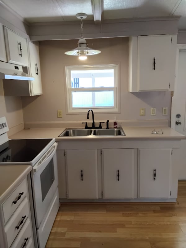 Building Photo - 81 Jacaranda Dr