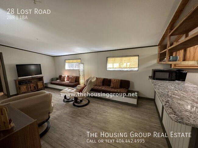Foto del edificio - Short Term Rental! Creekside  home in the ...