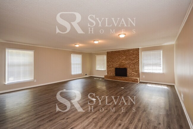 Foto del edificio - Gorgeous 5BR 2BA Home