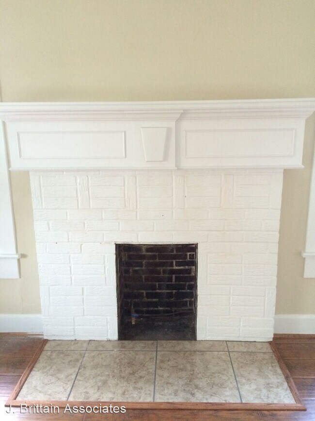 Foto del edificio - 3 br, 2 bath House - 215 Stadium Drive