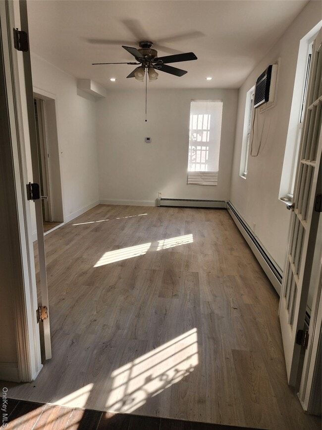 Building Photo - 1609 Colden Ave