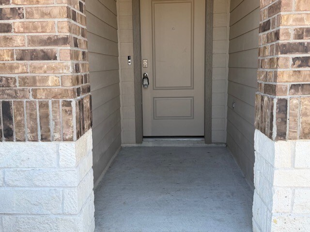 Foto del edificio - 8107 Precious Passing Way