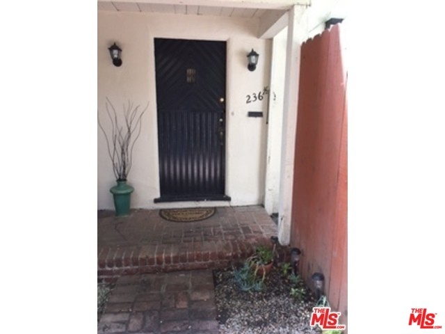 Primary Photo - 236 S Lasky Dr