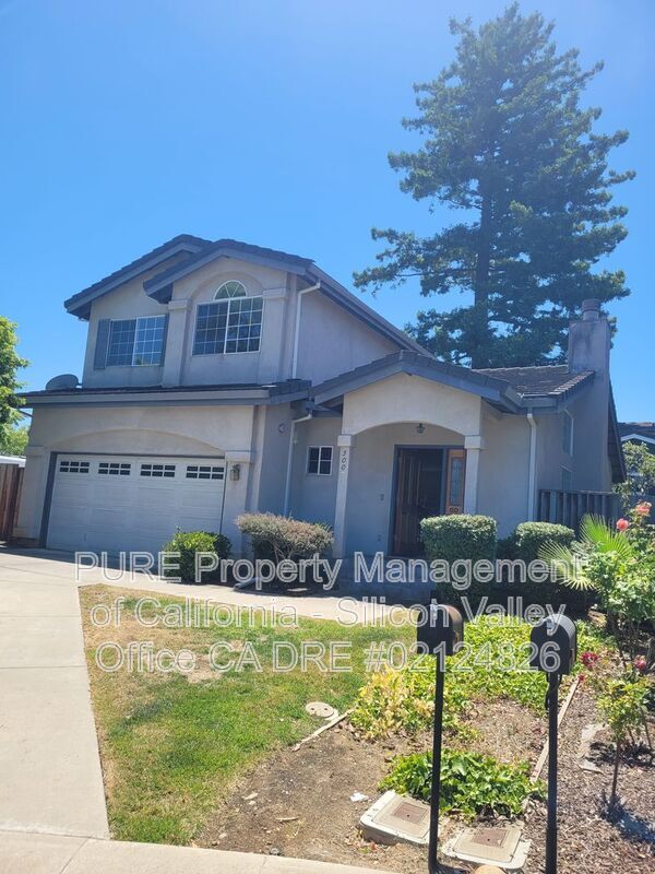 Primary Photo - 500 Fern Ridge Ct.