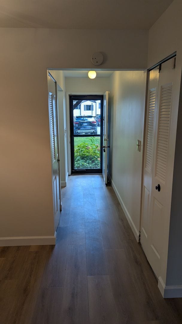 Building Photo - Recently renovated 1st floor condo for ren...