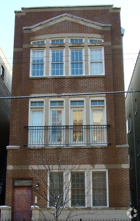Building Photo - 1319 W Belmont Ave