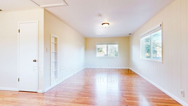 Building Photo - 83 Zinfandel Ln