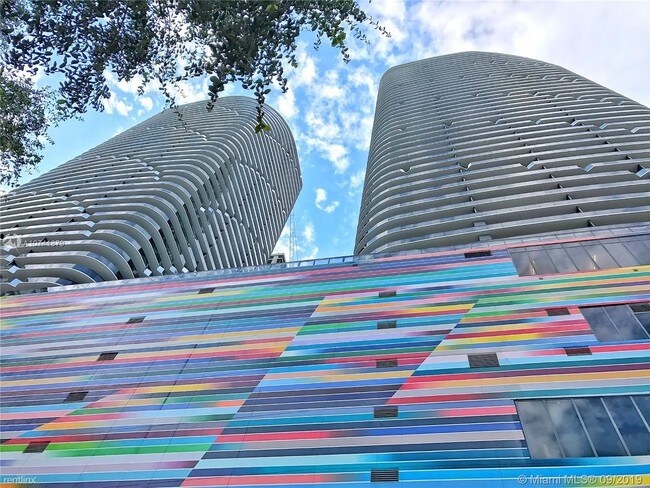 Building Photo - 2 br, 2 bath Condo - Brickell Heights West