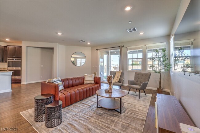 Foto del edificio - 2994 Gramsci Ave