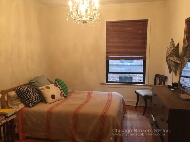 Foto del edificio - 929 W Oakdale Ave