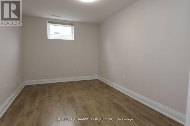 Building Photo - 24 Tansley Ave